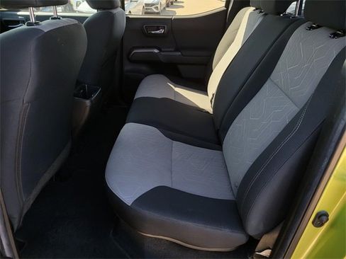 Used 2023 Toyota Tacoma TRD Sport image 11