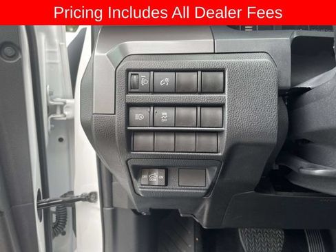 Used 2024 Toyota Tacoma SR5 AWD/4WD image 23