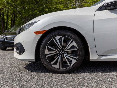Used 2018 Honda Civic EX-L image 10