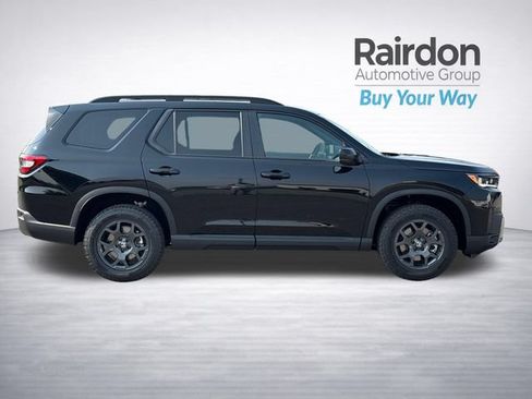 Used 2026 Honda Pilot TrailSport image 8