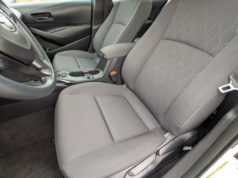 Used 2024 Toyota Corolla LE image 13