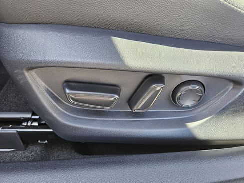 Used 2025 Toyota Camry XSE image 7