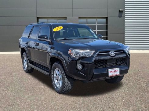 Used 2021 Toyota 4Runner SR5 Premium AWD/4WD image 3