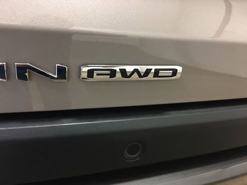 Used 2025 GMC Terrain Elevation image 12