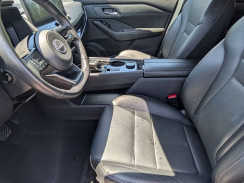 Certified 2024 Nissan Rogue SL AWD/4WD image 12