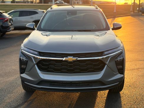 New 2026 Chevrolet Trax LT image 2