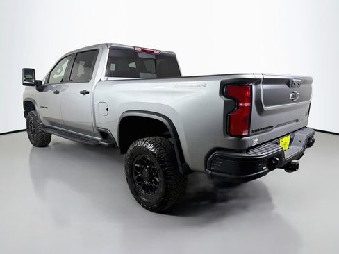 Used 2024 Chevrolet Silverado 2500 ZR2 w/ ZR2 Bison Edition AWD/4WD image 8