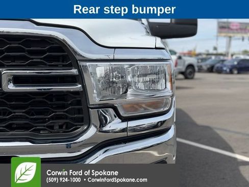 Used 2024 RAM 2500 Tradesman w/ Chrome Appearance Group AWD/4WD image 8