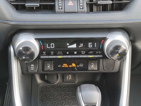 Used 2025 Toyota RAV4 XSE image 21