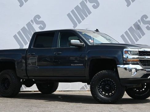 Used 2018 Chevrolet Silverado 1500 LT w/ LPO, Black Pack RWD image 3