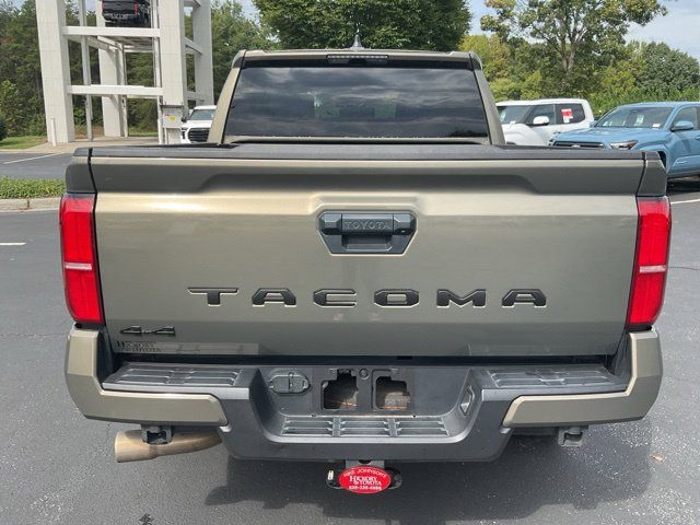 Used 2024 Toyota Tacoma TRD Sport AWD/4WD image 9