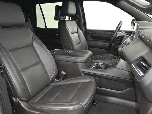 Used 2021 Chevrolet Tahoe Z71 w/ Z71 Off-Road Package image 18