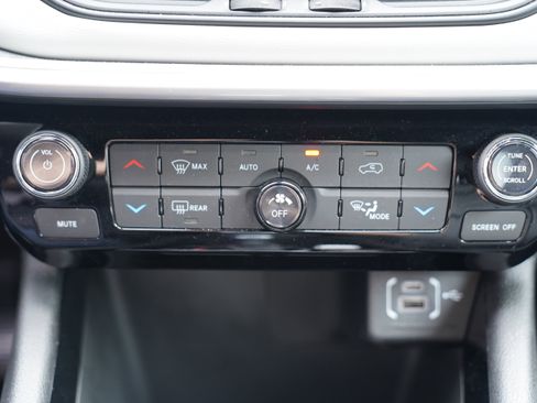Used 2026 Jeep Compass Limited AWD/4WD image 27