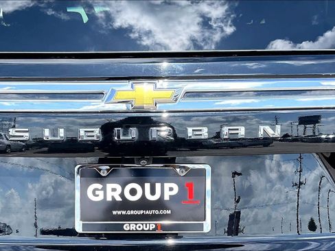 Used 2023 Chevrolet Suburban LS RWD image 31
