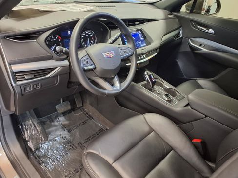 Used 2020 Cadillac XT4 Premium Luxury FWD image 19