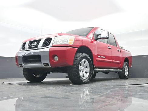 Used 2005 Nissan Titan LE w/ (U01) Nissan Navigation Pkg image 25