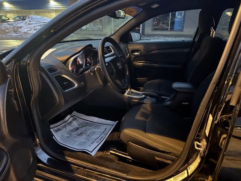 Used 2014 Dodge Avenger SE w/ Sport Appearance Group image 7