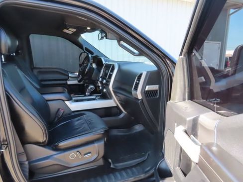 Used 2017 Ford F150 Lariat w/ Equipment Group 502A Luxury AWD/4WD image 24