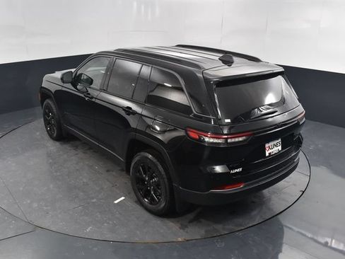 New 2026 Jeep Grand Cherokee Altitude AWD/4WD image 42