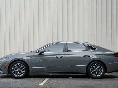 Used 2022 Hyundai Sonata SEL w/ Preferred Accessory Package FWD image 8