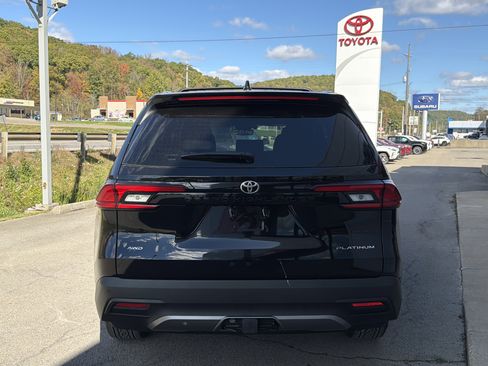 New 2026 Toyota Grand Highlander Platinum AWD/4WD image 9
