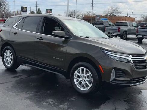 Certified 2024 Chevrolet Equinox LT AWD/4WD image 2