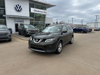 Used 2016 Nissan Rogue SV