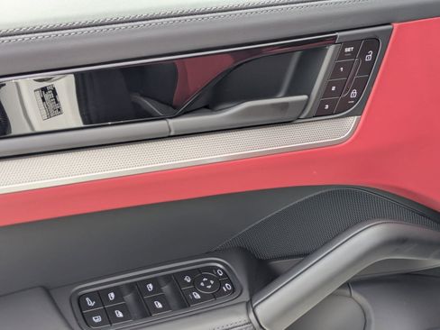 New 2026 Porsche Cayenne E-Hybrid Coupe AWD/4WD image 15