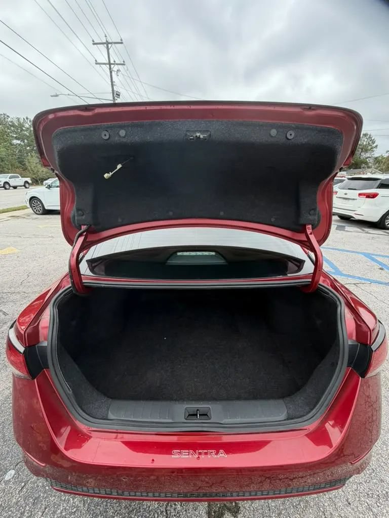 Used 2021 Nissan Sentra SV FWD image 17