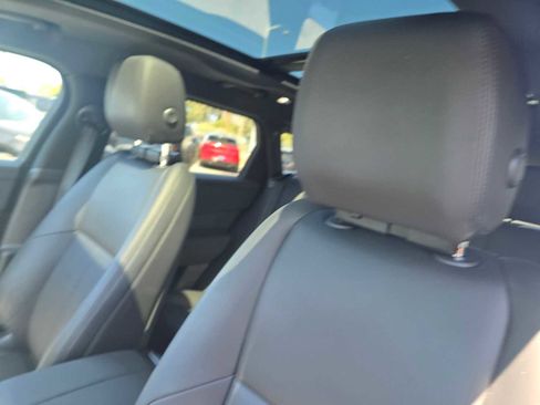 Certified 2025 Land Rover Range Rover Velar Dynamic SE image 25