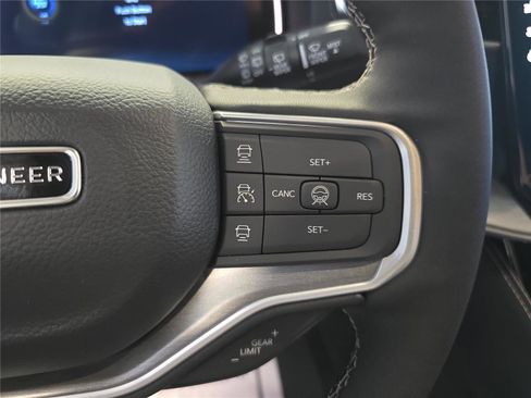 New 2026 Jeep Grand Wagoneer L Limited AWD/4WD image 26