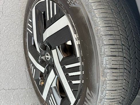 Used 2025 Nissan Kicks SV FWD image 20
