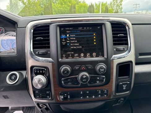 Used 2016 RAM 1500 Laramie w/ Convenience Group AWD/4WD image 17