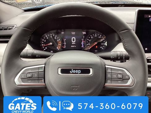 Used 2025 Jeep Compass Limited AWD/4WD image 27