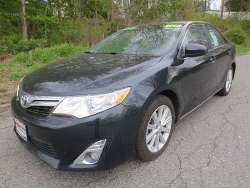Used 2013 Toyota Camry XLE FWD image 1