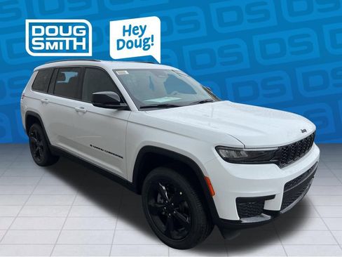 New 2025 Jeep Grand Cherokee L Altitude AWD/4WD image 7