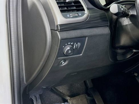 Used 2022 Jeep Grand Cherokee Laredo X AWD/4WD image 10
