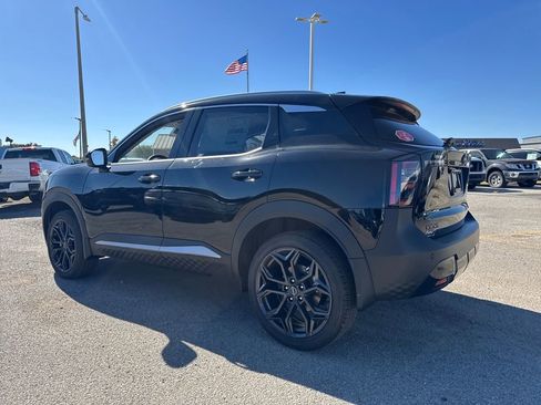 New 2026 Nissan Kicks SR image 3