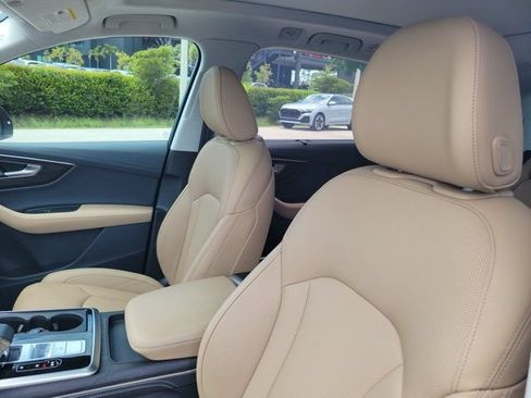 Certified 2025 Audi Q7 3.0T Prestige AWD/4WD image 16