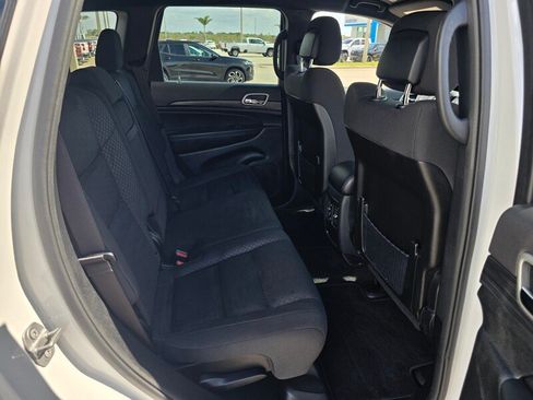 Certified 2022 Jeep Grand Cherokee Laredo E RWD image 16
