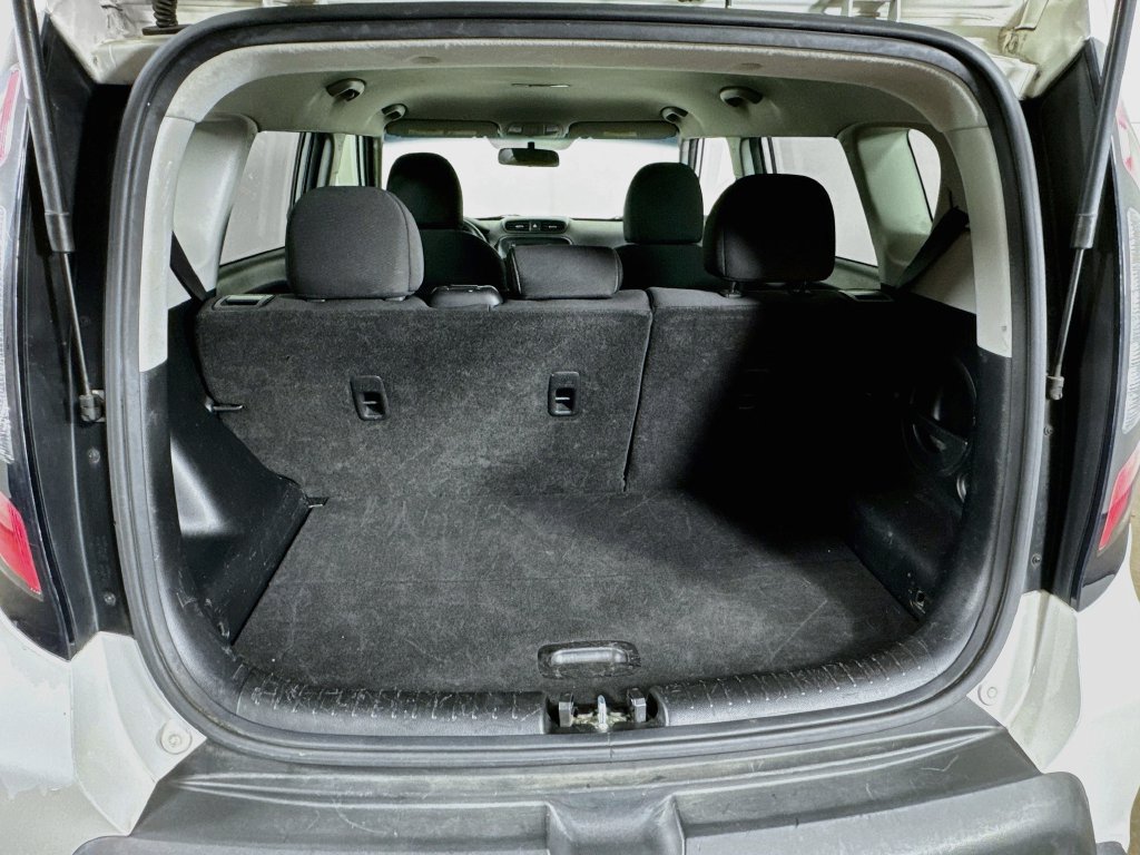 Used 2014 Kia Soul FWD image 27