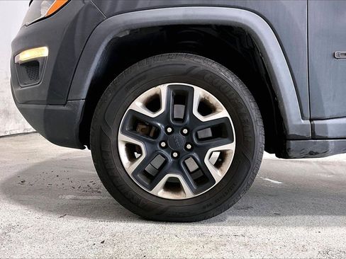 Used 2018 Jeep Compass Trailhawk image 6