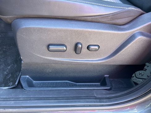 Used 2017 Ford Escape Titanium image 14