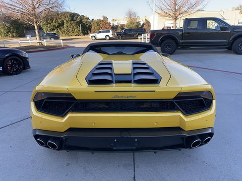 Used 2018 Lamborghini Huracan LP 580-2 image 8