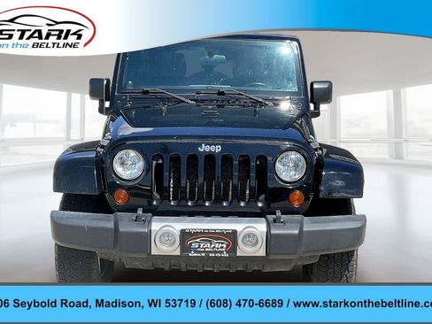 Used 2011 Jeep Wrangler Unlimited Sahara AWD/4WD image 2