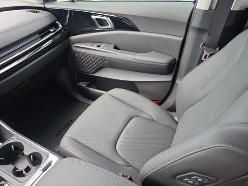 New 2026 Kia Carnival SX Prestige FWD image 16