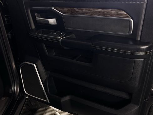 Used 2021 RAM 2500 Laramie image 32