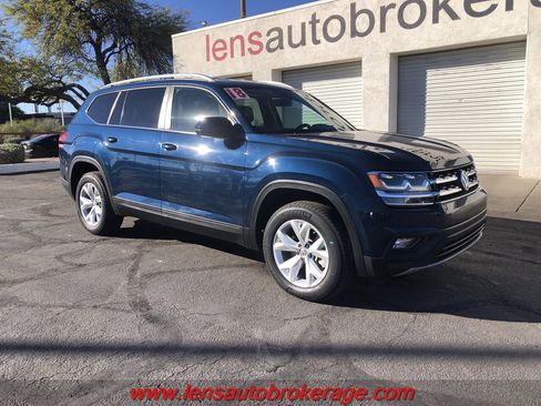 Used 2018 Volkswagen Atlas SE image 2