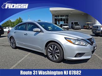 Used 2017 Nissan Altima 2.5 SV w/ Convenience Package video 1