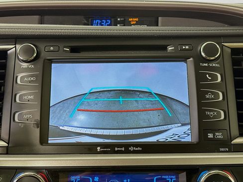 Certified 2017 Toyota Highlander XLE AWD/4WD image 14